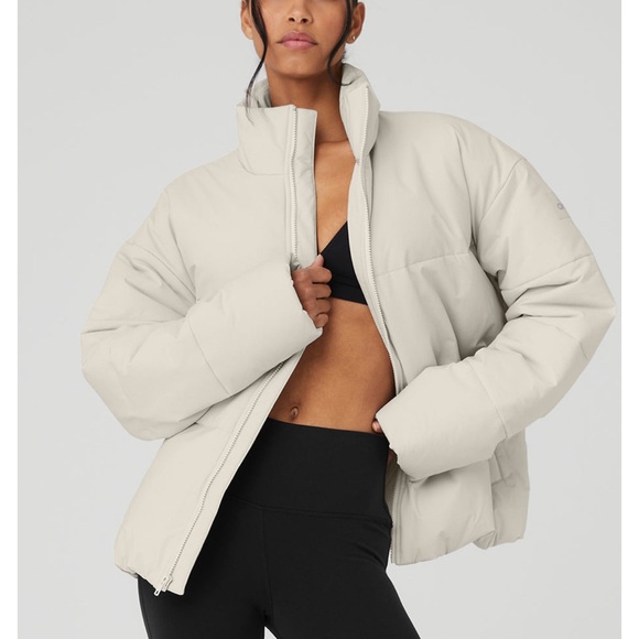 ALO YOGA Women's Cream Puffer Jacket - Picture 1 of 6